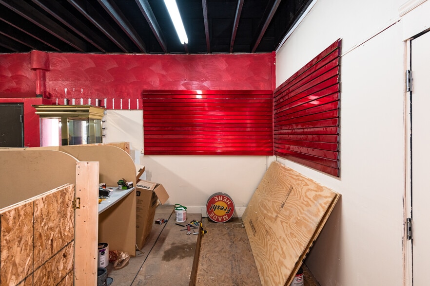 More Photos Of 534 S Smithville Rd, Dayton Storefront For Sale