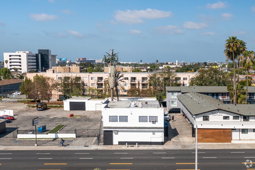 More Photos Of 923 S Prairie Ave, Inglewood Warehouse For Lease