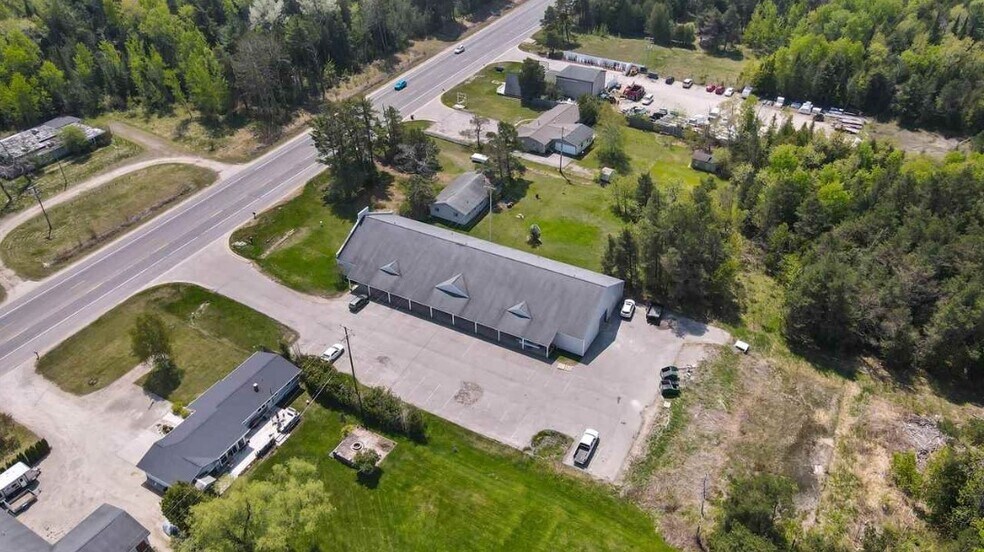 More Photos Of 2049 N US Highway 31, Petoskey Freestanding For Lease