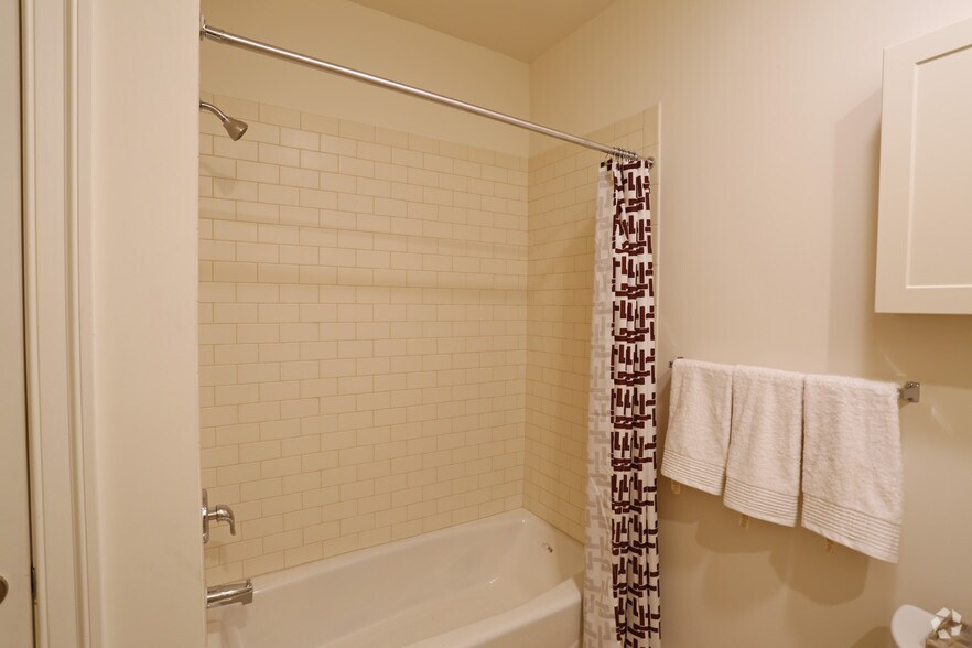 More Photos Of 526 Penn Ave, Pittsburgh Apartments For Lease