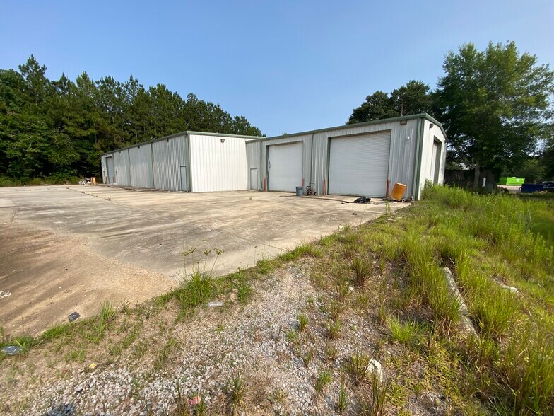 More Photos Of 241 Highway 1085, Madisonville Warehouse For Lease