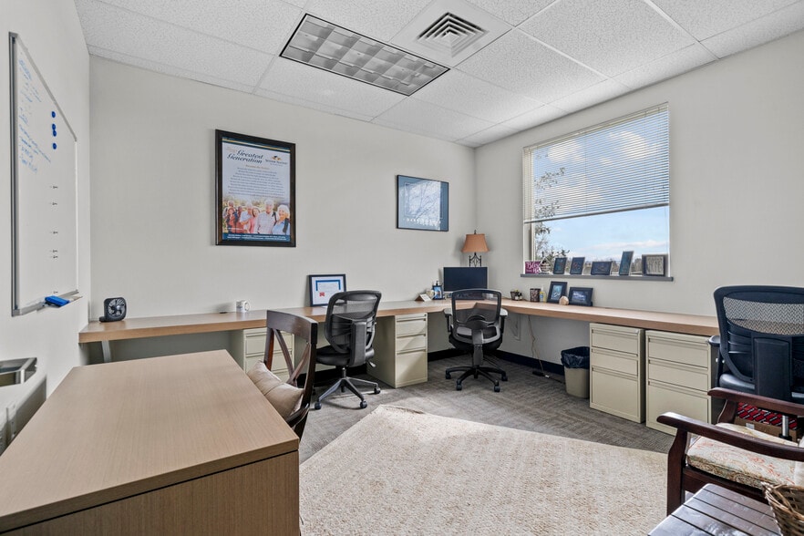 More Photos Of 675 Orchard Heights Rd, Salem Medical For Lease