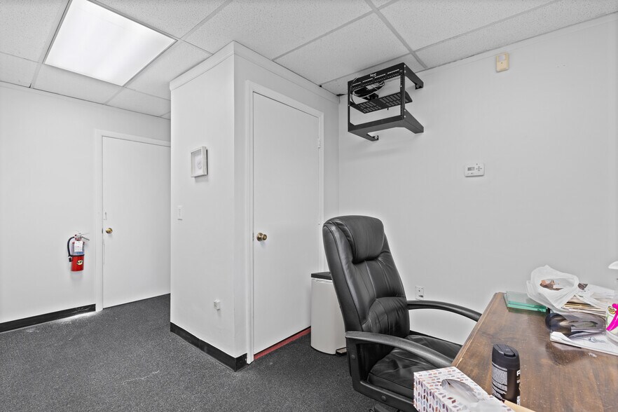 More Photos Of 75A New Brunswick Ave, Perth Amboy Office For Lease