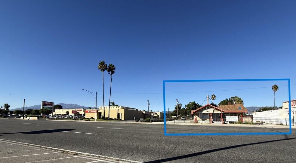 More Photos Of 162 W Foothill Blvd, Rialto General Retail For Sale