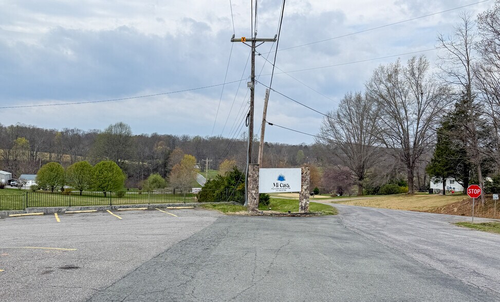 More Photos Of 40 Sallys Ridge Rd, Henry Restaurant For Sale