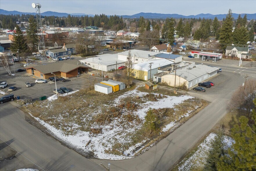 More Photos Of 120-124 E Crawford St, Deer Park Freestanding For Sale