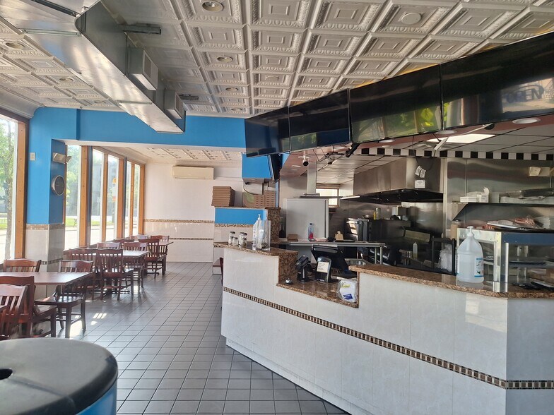 More Photos Of 96 Franklin St, Brookline Storefront Retail Residential For Sale