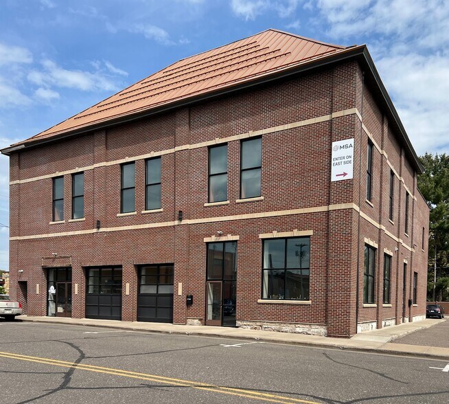 Primary Photo Of 11 E Marshall St, Rice Lake Medical For Lease