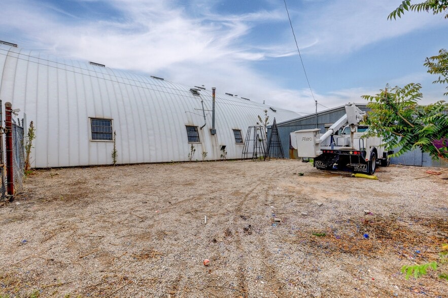 More Photos Of 2630 W Barberry Pl, Denver Warehouse For Sale