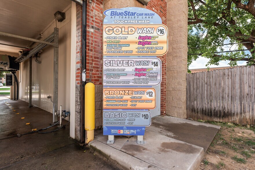 More Photos Of 1704 Teasley Ln, Denton Specialty For Sale