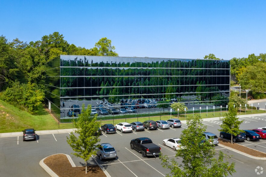 More Photos Of 10101 David Taylor Dr, Charlotte Office For Lease