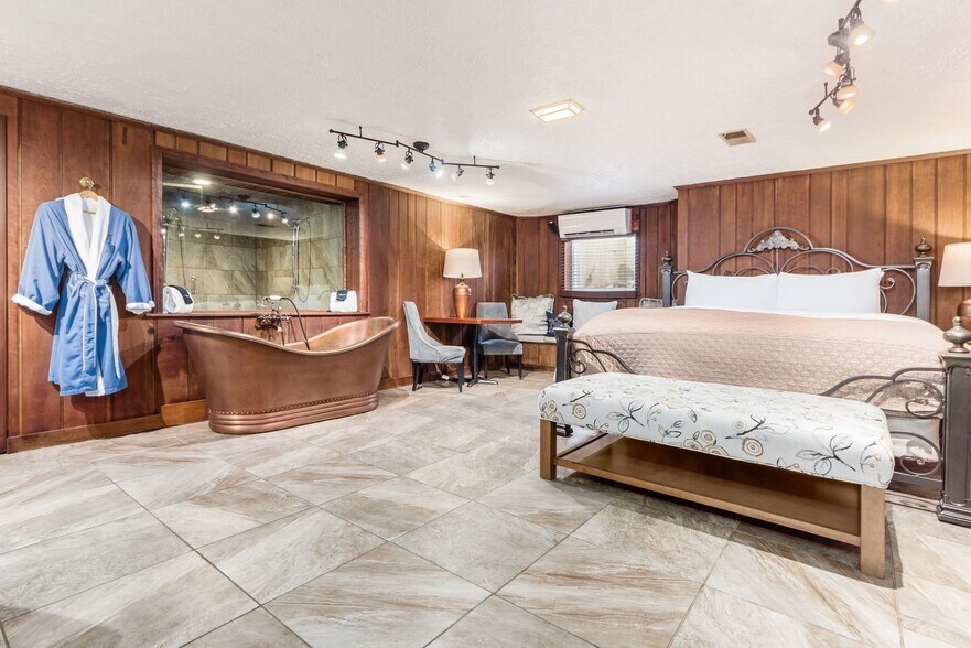 More Photos Of 1601 State Route 4, Bucyrus Hospitality For Sale