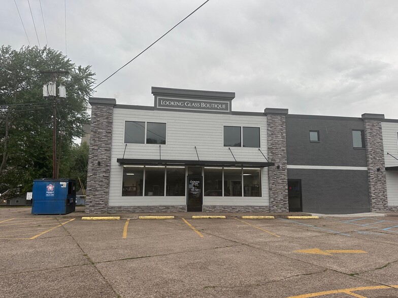 Primary Photo Of 118-124 Main St, Poca Storefront Retail Office For Lease