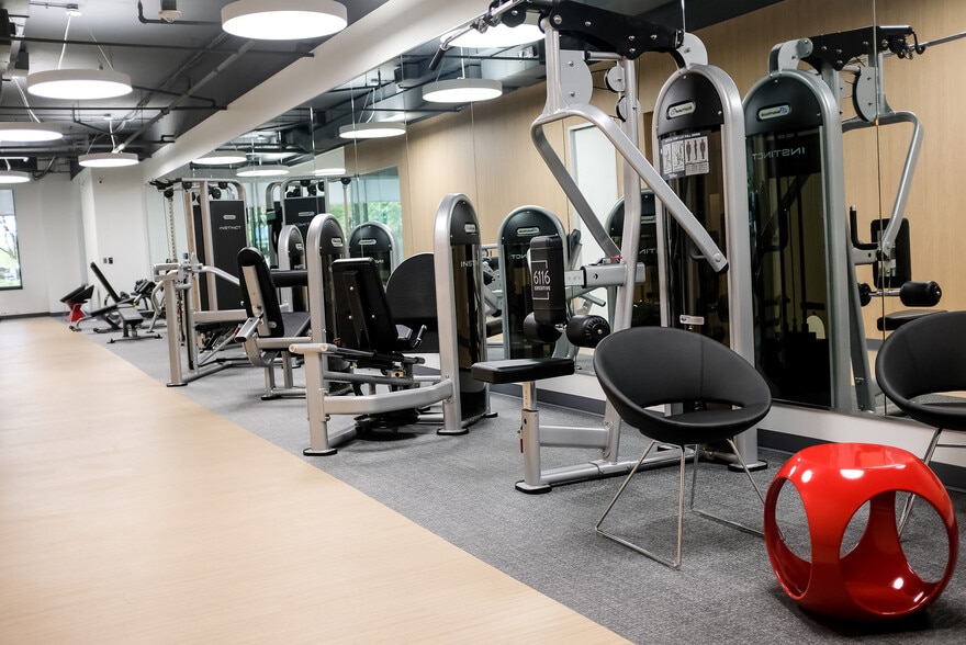 More Photos Of 6116 Executive Blvd, Rockville Office For Lease