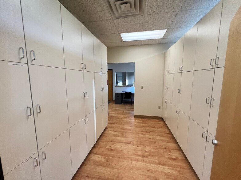 More Photos Of 1125 E Michigan Ave, Battle Creek Unknown For Lease