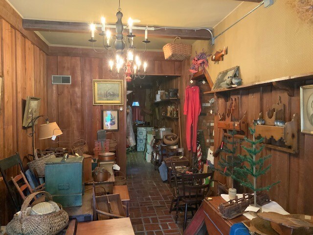 More Photos Of 1523 N Cotner Blvd, Lincoln Storefront Retail Residential For Sale