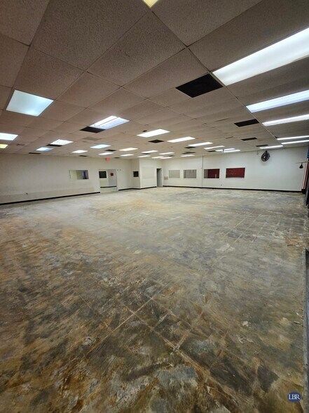 More Photos Of 550 Gus Hipp Blvd, Rockledge Showroom For Lease