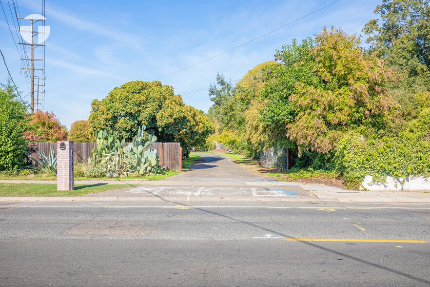 More Photos Of 2281 Sierra Blvd, Sacramento Land For Sale