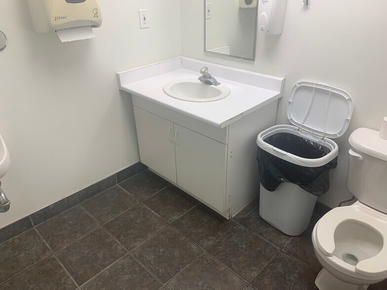 More Photos Of 4525 Rhodes Dr, Windsor Light Distribution For Lease