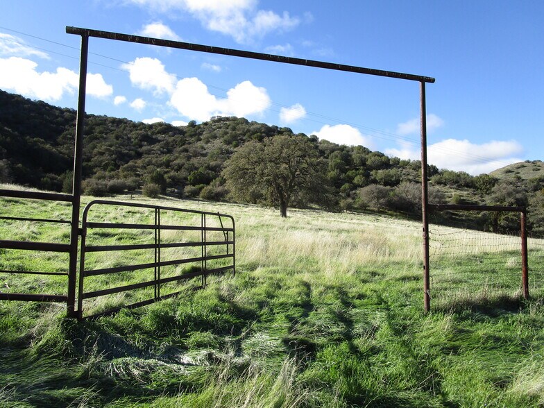 More Photos Of 19825 New Idria Rd, Paicines Land For Sale
