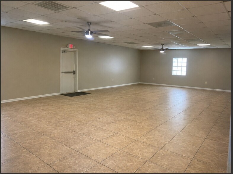 More Photos Of 25210 Richards Rd, Spring Loft Creative Space For Lease