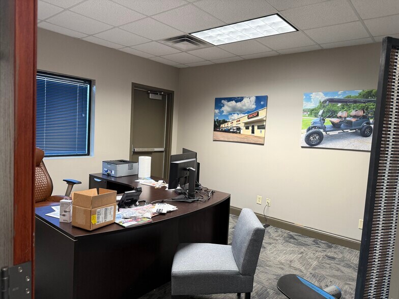 More Photos Of 126 Seaboard Lane, Franklin Office For Sale