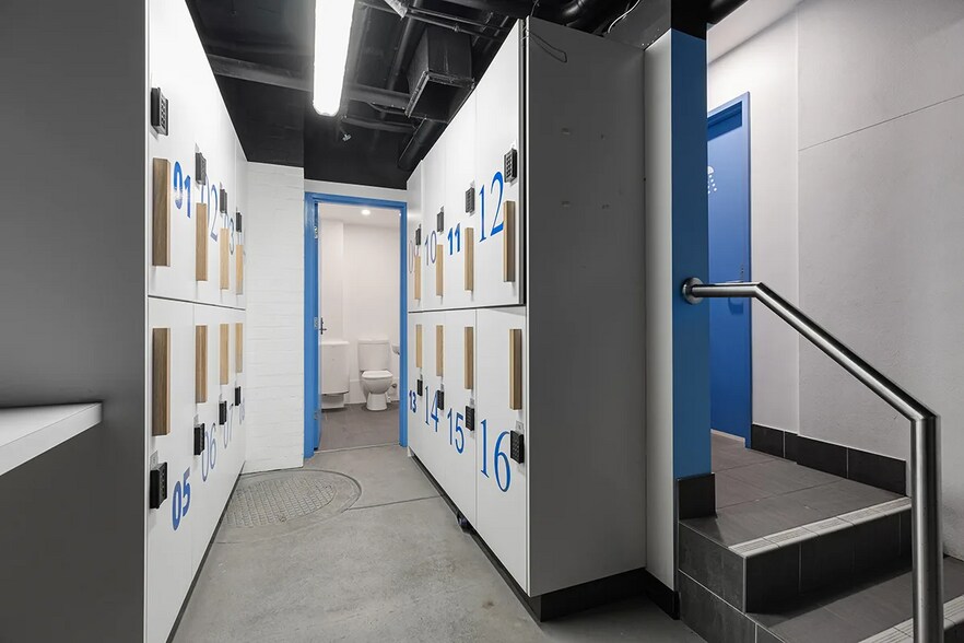 More Photos Of 426 King St, Newcastle West Office For Lease