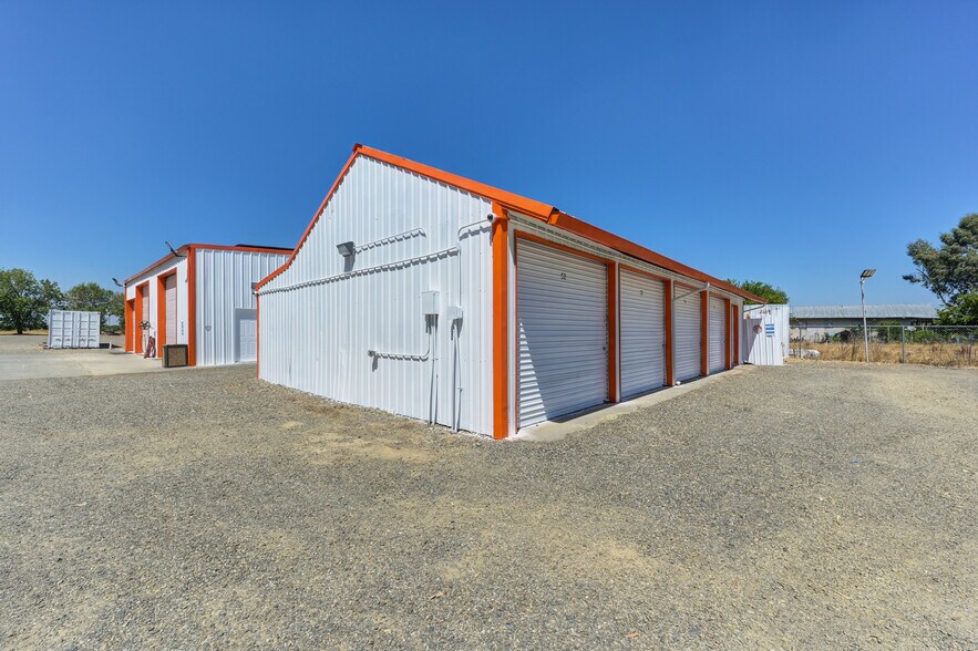 More Photos Of 7965 State Highway 99W, Gerber Self Storage For Sale