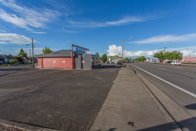 More Photos Of 501 Pacific Blvd, Albany Convenience Store For Sale
