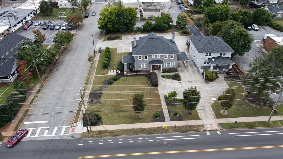 More Photos Of 903 Pendleton St, Greenville Medical For Lease