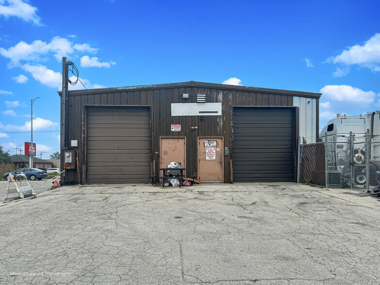 More Photos Of 2535 Bernice Rd, Lansing Warehouse For Sale