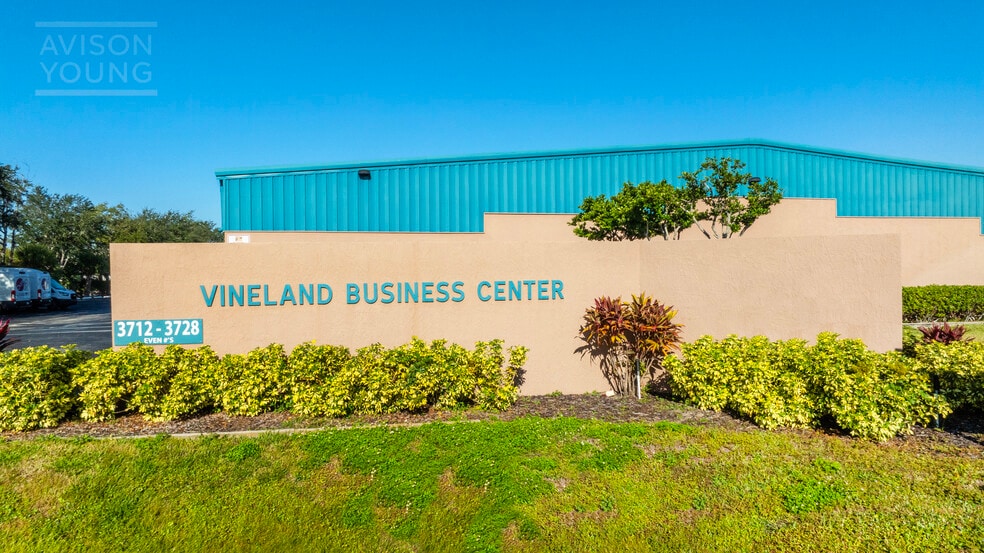 More Photos Of 3712-3728 Vineland Rd, Orlando Warehouse For Lease
