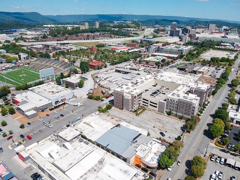 More Photos Of 1809 Broad St, Chattanooga General Retail For Sale