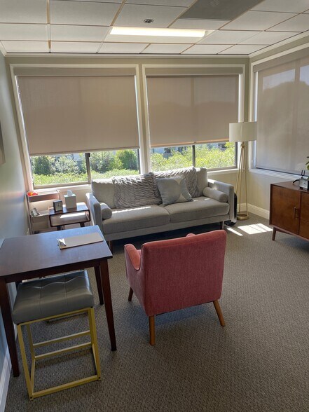 More Photos Of 300 Tamal Plz, Corte Madera Office Residential For Lease