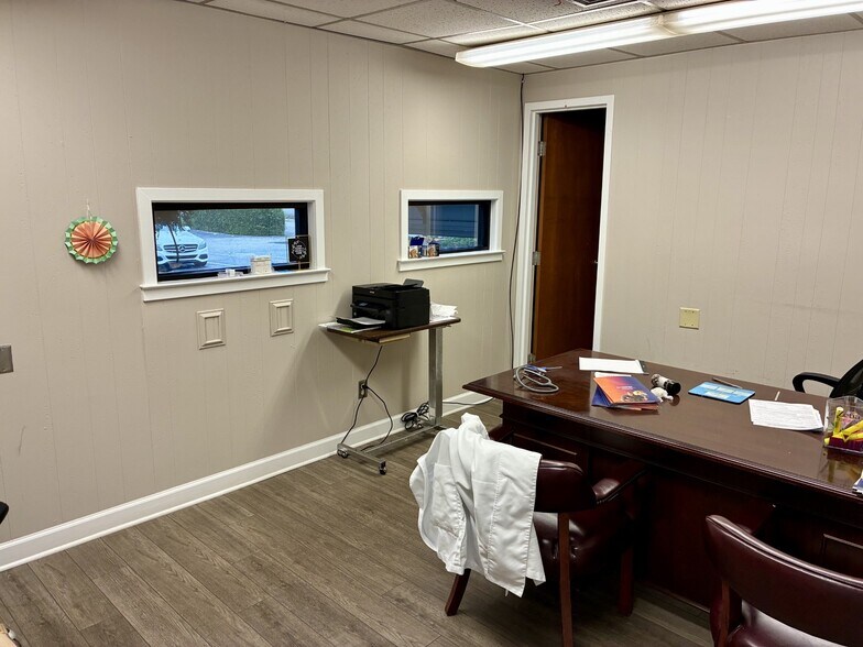 More Photos Of 5223 Paulsen St, Savannah Medical For Lease