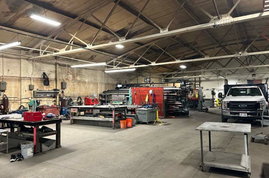 More Photos Of 2917 Colerain Ave, Cincinnati Manufacturing For Sale