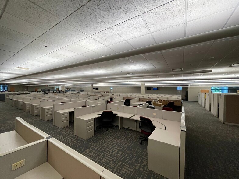 More Photos Of 4800 Concentric Blvd, Saginaw Office For Lease