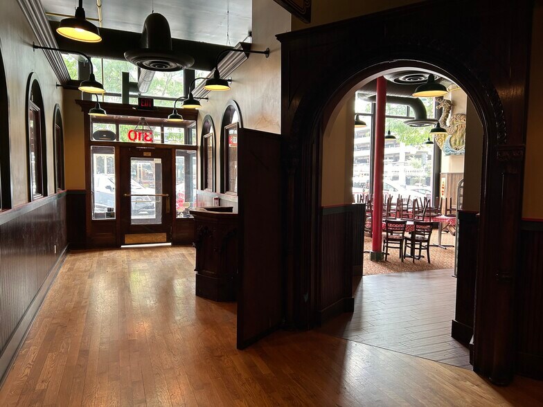 More Photos Of 310 Court Ave, Des Moines Restaurant For Sale