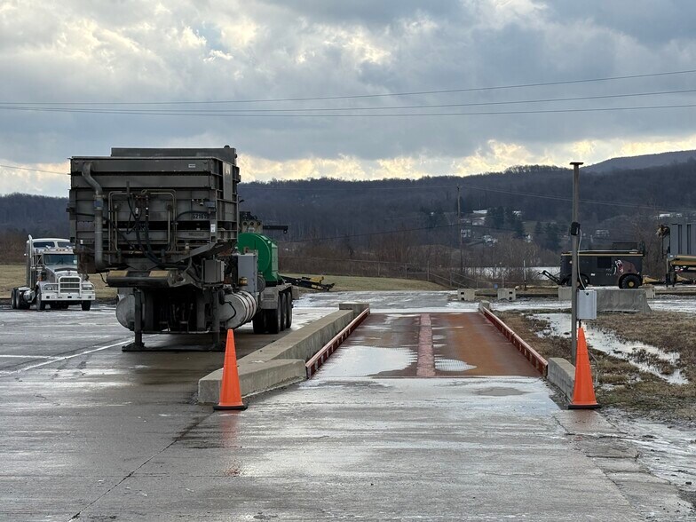 More Photos Of 2198 University Dr, Lemont Furnace Manufacturing For Sale