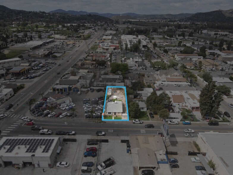 More Photos Of 9820 Maine Ave, Lakeside Freestanding For Lease