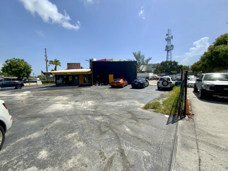 More Photos Of 15551 W Dixie Hwy, North Miami Beach Auto Dealership For Lease