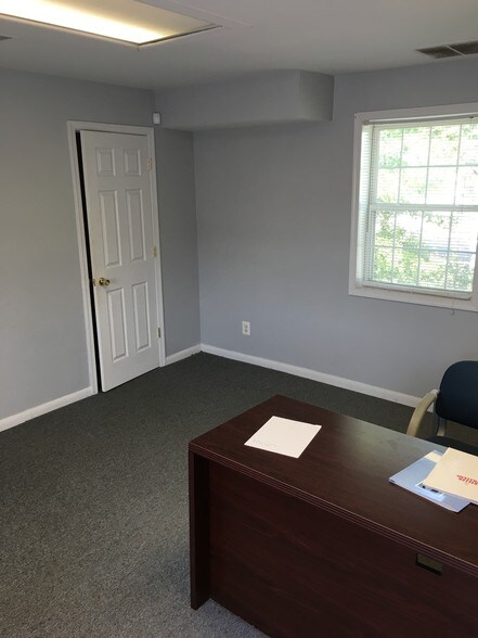 More Photos Of 3430 S Hanover St, Baltimore Flex For Lease