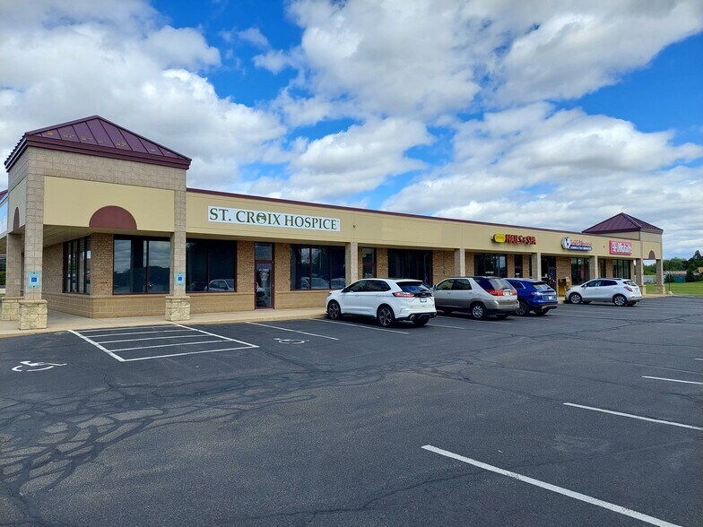 Primary Photo Of 825 Lexington Blvd, Fort Atkinson Freestanding For Lease