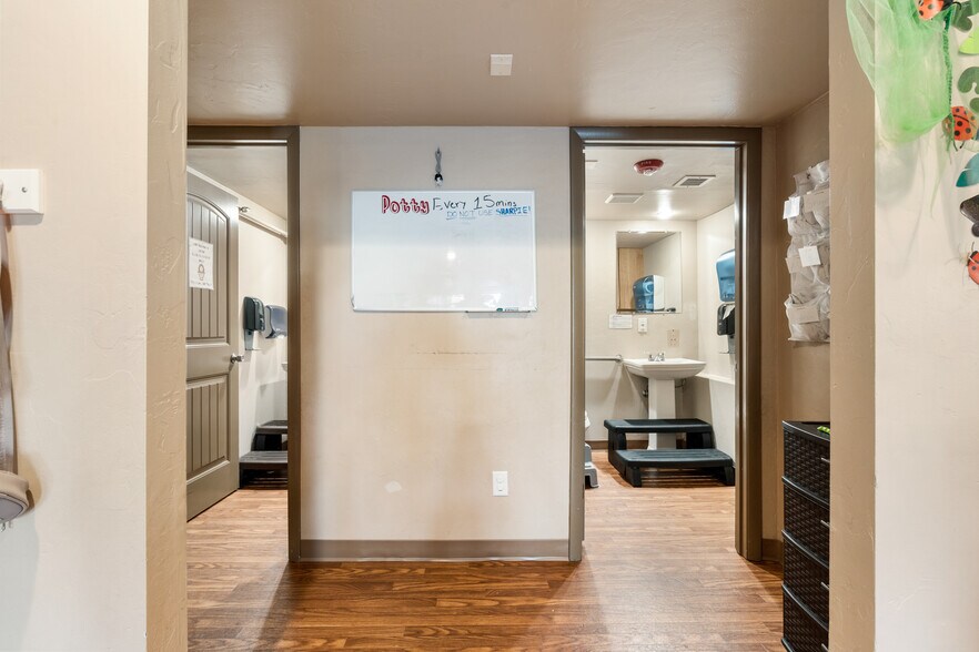 More Photos Of 7175 E 2nd St, Prescott Valley Warehouse For Sale