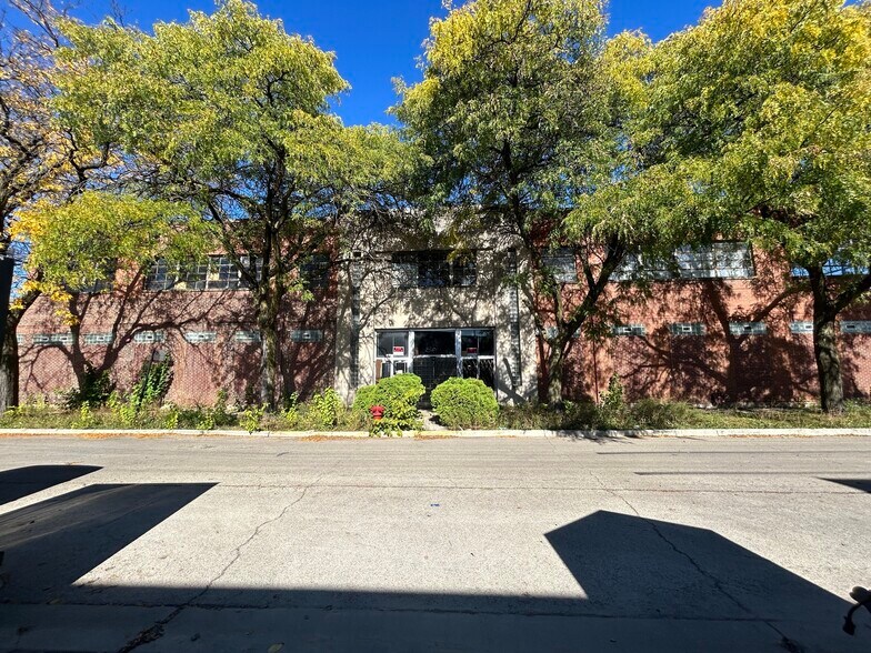 Primary Photo Of 4230 W Drummond Pl, Chicago Manufacturing For Sale