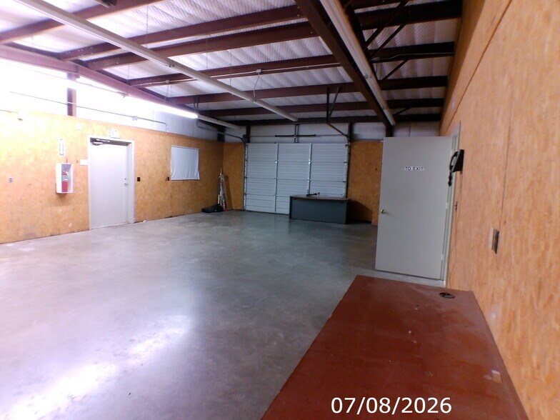More Photos Of 204 N 2nd St, Ozark Office For Sale