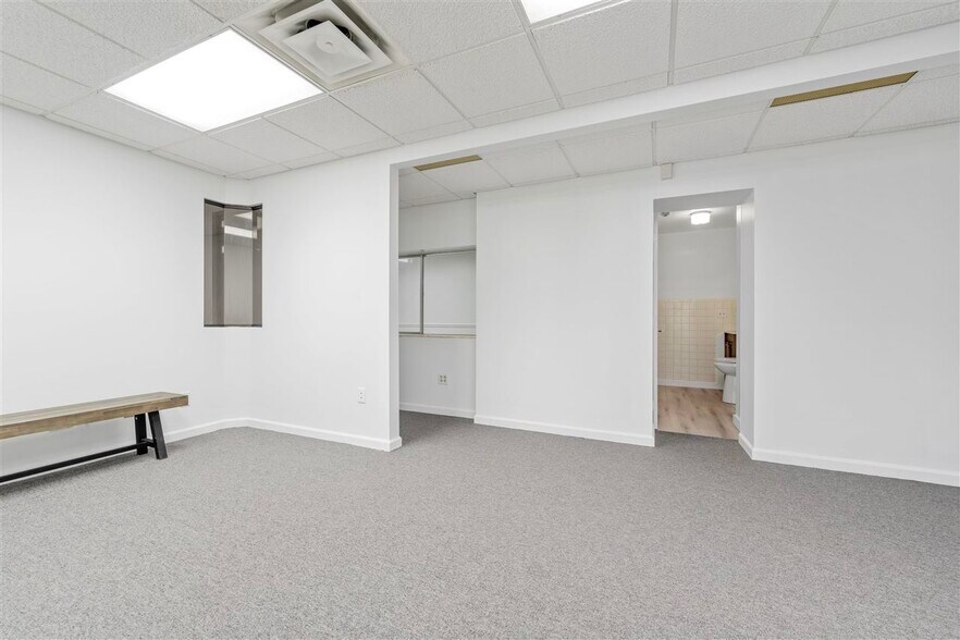 More Photos Of 616 NW 1st St, Richmond Industrial For Sale