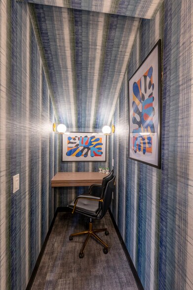 More Photos Of 1500 Waugh Dr, Houston Coworking Space