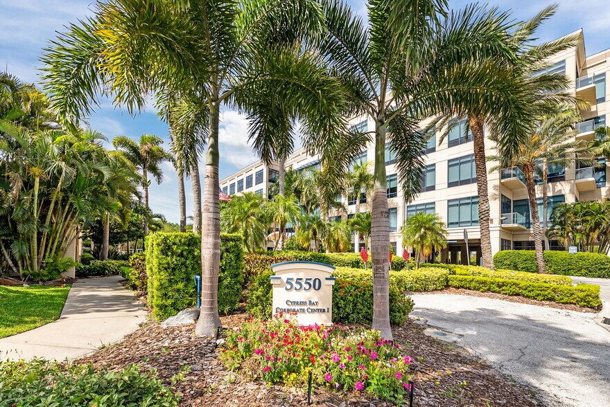 More Photos Of 5550 W Executive Dr, Tampa Office Residential For Sale