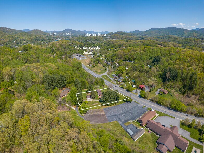 More Photos Of 96 Tower Ln, Waynesville Office For Sale